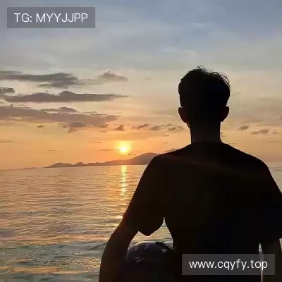 侯跃雯